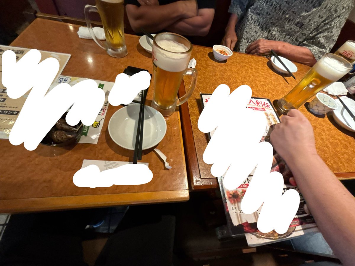 SPBVRT's tweet photo. 祖父
叔父
父
俺
の4人飲み https://t.co/8uWBlMxuAz