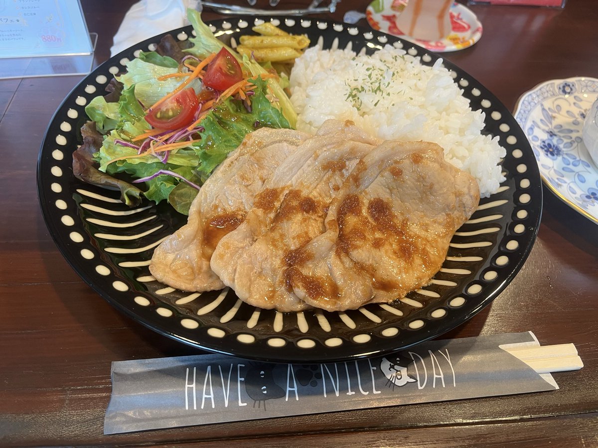 Sattu515's tweet photo. 姉が気になってたカフェ行って、しまむらがキングダムハーツコラボして買ってきた🥰キングダムハーツのキャップが欲しい😂 https://t.co/ulZPkYeWzZ