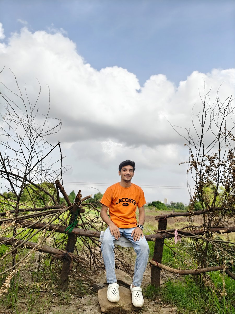 5SBeast's tweet photo. Idk why but monsoon season feels like summer 🏝️ 

#newpost❤ #photoshoot #photos #weather😍 #beautifulweather☀️ https://t.co/t4t7g0dLsk
