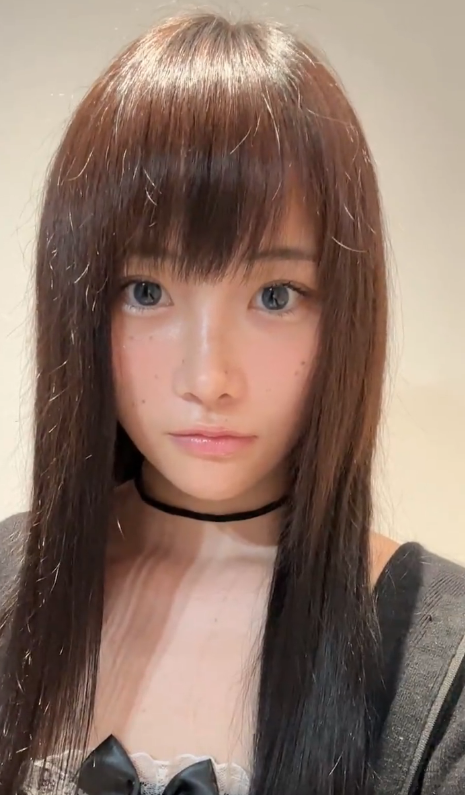 ろこ tweet media