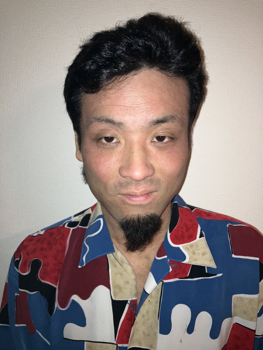 muraiyuki's tweet photo. みて！！卓球ひげにしてもらったぜ！！
顎がラケット！もみ上げにボール！
最後の写真は設計図！
#大橋理容室　＃寄居 https://t.co/jAr9vnQzok