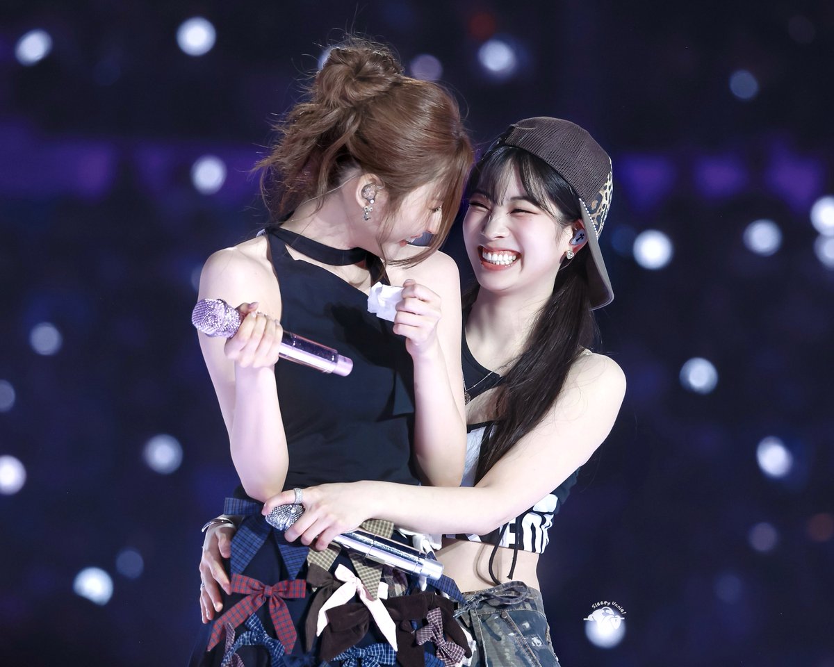 SleepyUnnie_'s tweet photo. 20260712 THIS IS FOR FINALE in Seoul D3
君がいたから そばにいてくれたから 💖

#TWICE #SANA #DAHYUN
#트와이스 #トゥワイス #사나 #다현
#TWICE_THISISFOR_WORLD_TOUR https://t.co/jqongJ4dnI