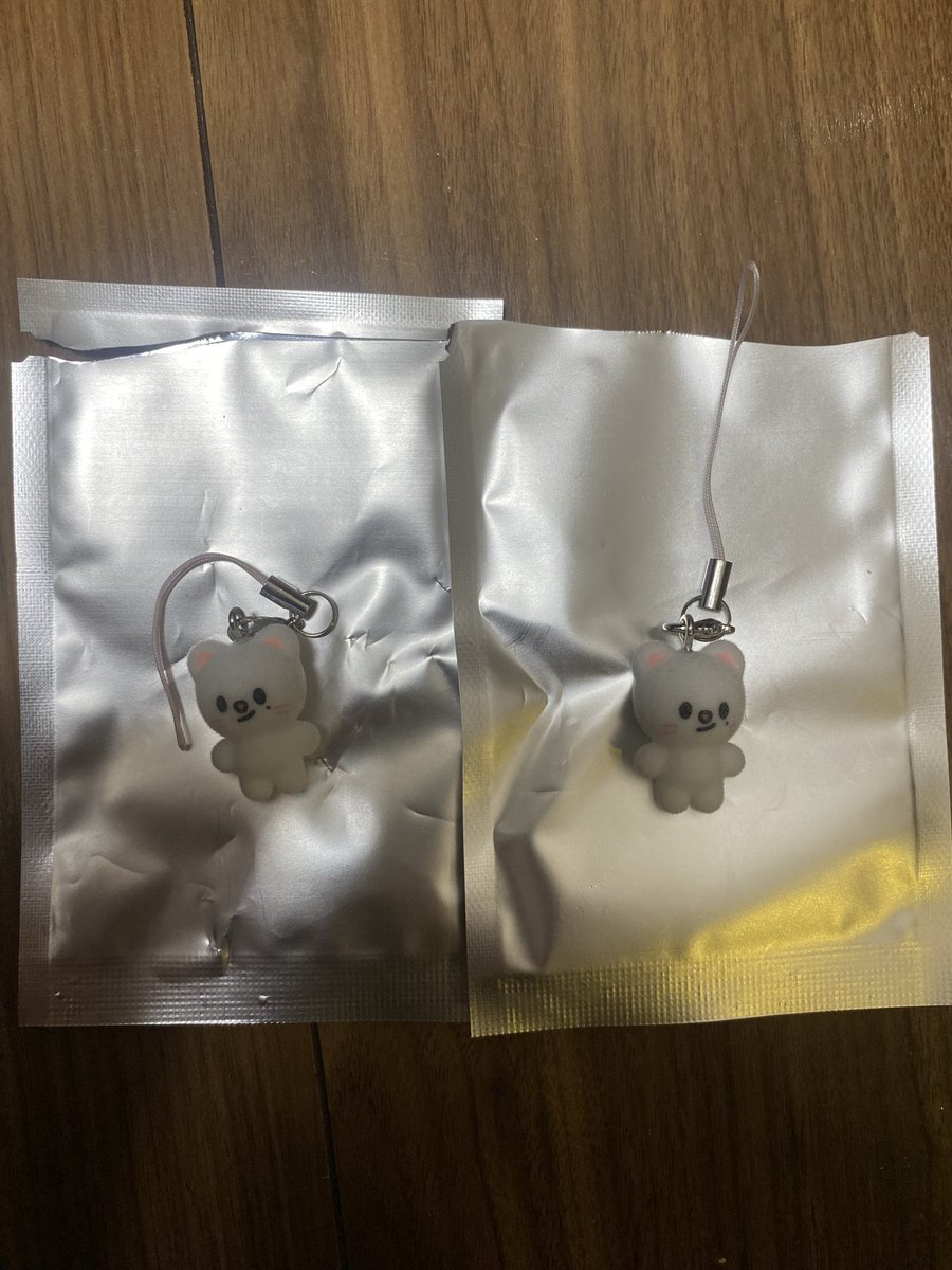 aaa1463058's tweet photo. @yum_y_h 検索から失礼します。
ジニレット2個所持してますが、リービット、ウルフチャンとの2:2交換はご検討可能ですか？難しい場合はリービットとの1:1もご検討いただければと思います。
都内手渡し希望です。
よろしくお願いします。 https://t.co/Wbpw78o4GN