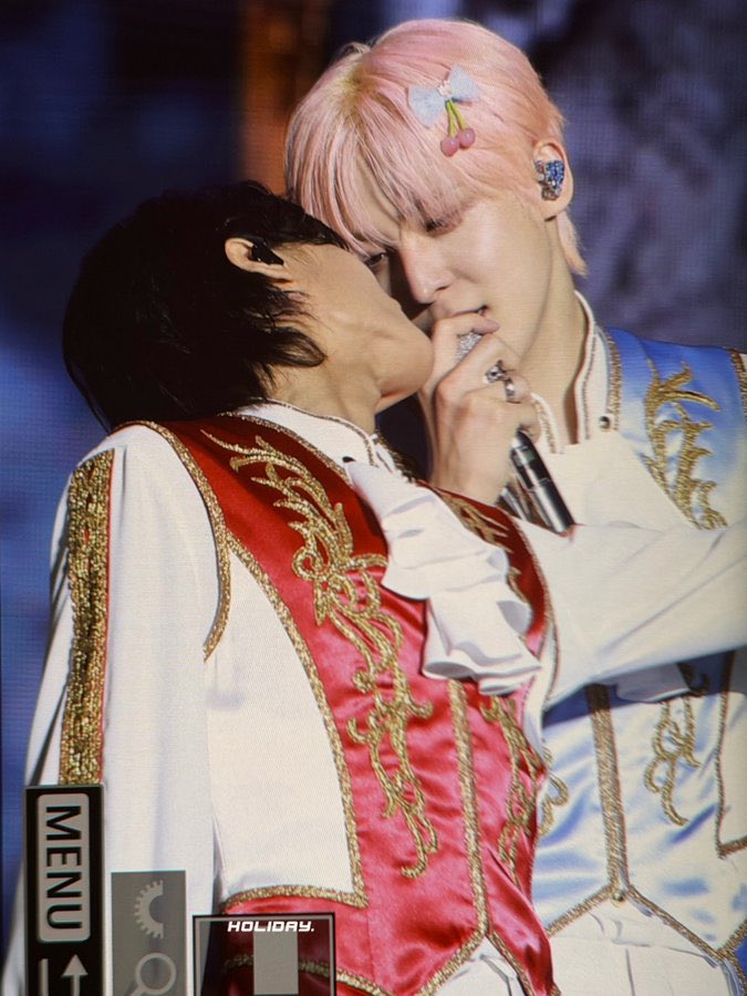 JYHLATTE's tweet photo. you’re JOKING https://t.co/HOqgX7Ld7o
