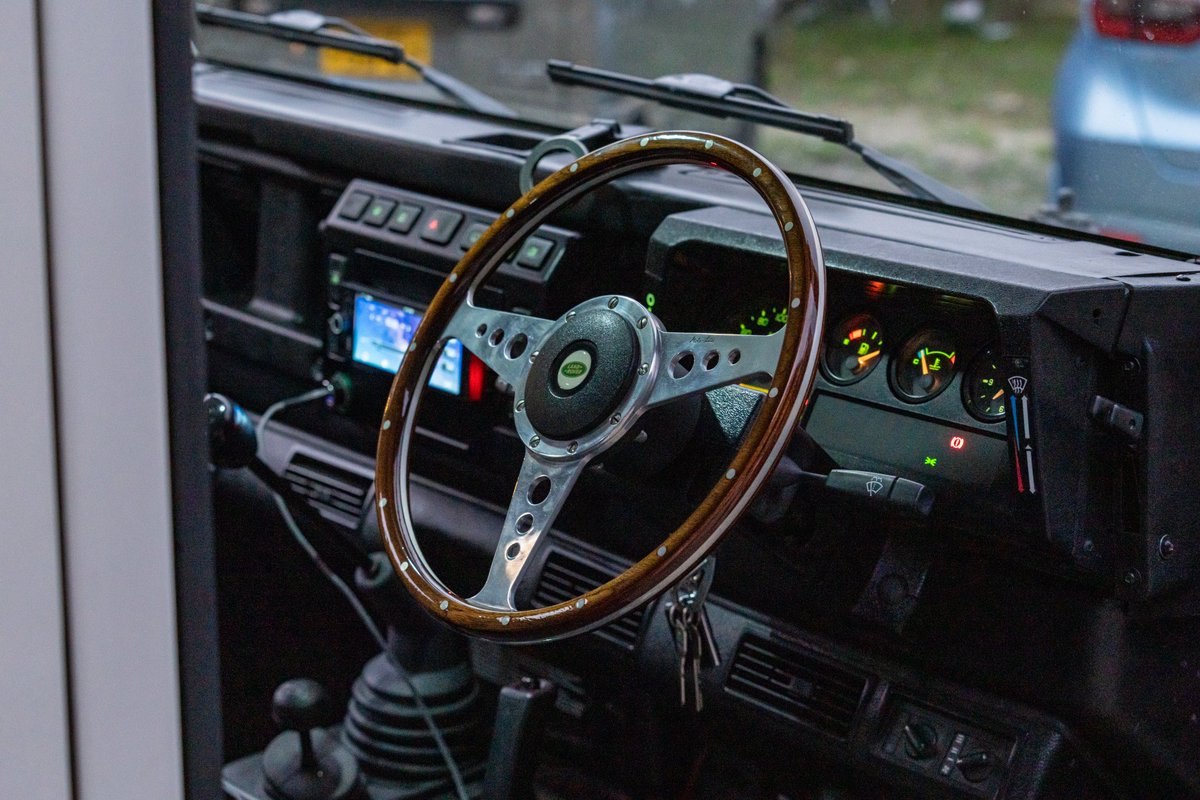 Stickbrother's tweet photo. Land Rover Defender 110 300tdi をお迎えしました https://t.co/51j1LastZ9