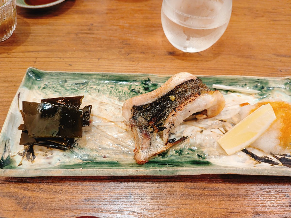 San_tou's tweet photo. 久々に青葉台のお気に入りの和食屋さん
ホント幸せ…
高級魚のタカベ食べれたのはラッキー！
上品な脂で熱入れても身がプリップリなのが凄い！ https://t.co/fhfRilUC2M