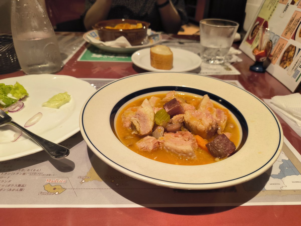 hatosabure77's tweet photo. ヴィラ・モウラ／銀座
ライン送別会、ポルトガル料理 https://t.co/wzfR1TDKf4