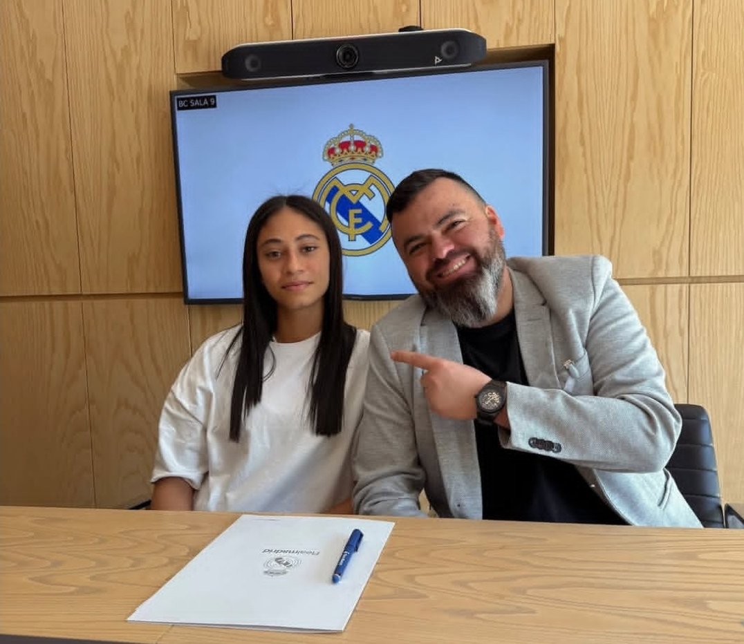 Moroccanspl's tweet photo. 🚨 Moroccan forward Yasmine Zouhir 🇲🇦 has signed with the Real Madrid Women's team ✍️

​We wish our Moroccan star the absolute best of luck in this new challenge 🦁👏 https://t.co/8zG8RXGGBL