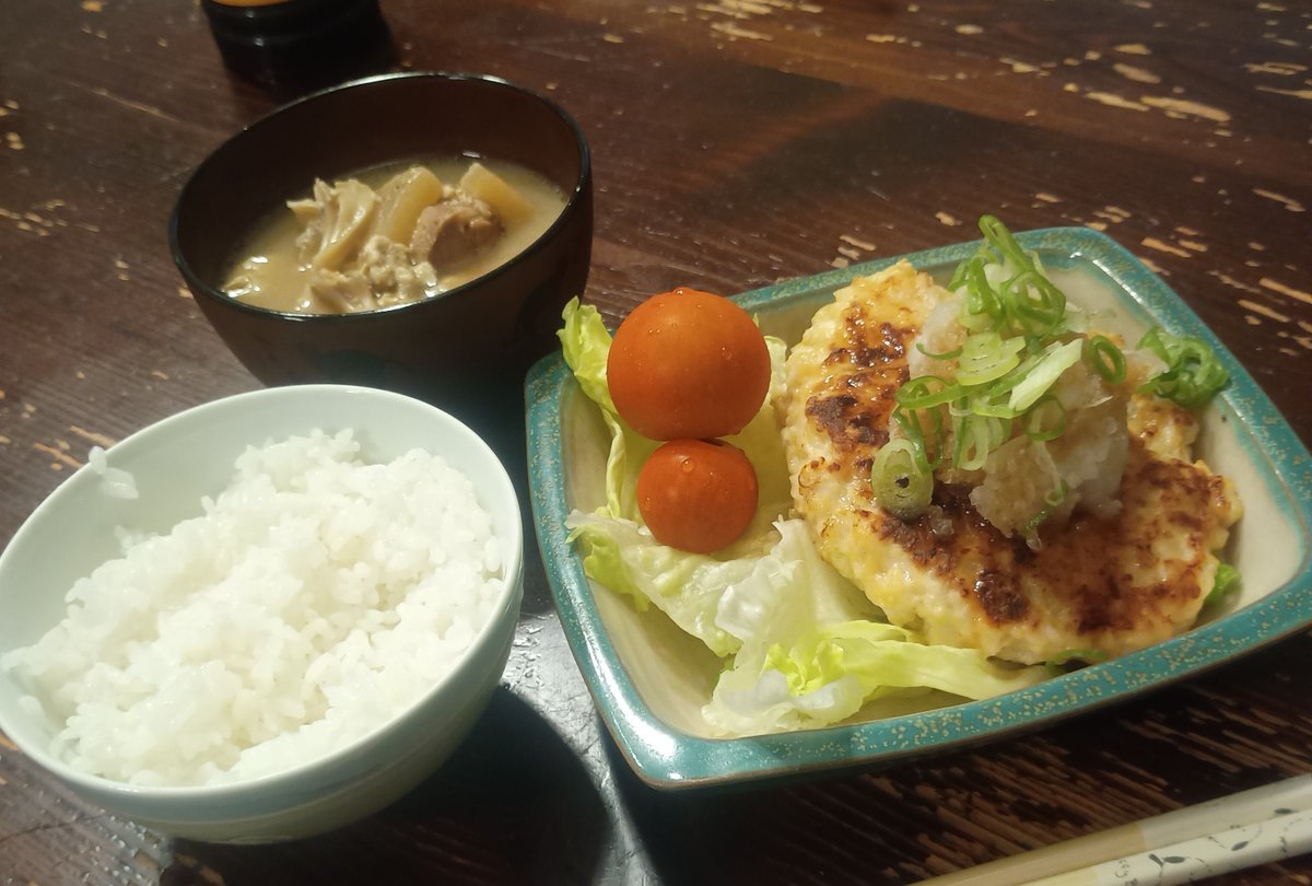 むね肉とうふハンバーグ