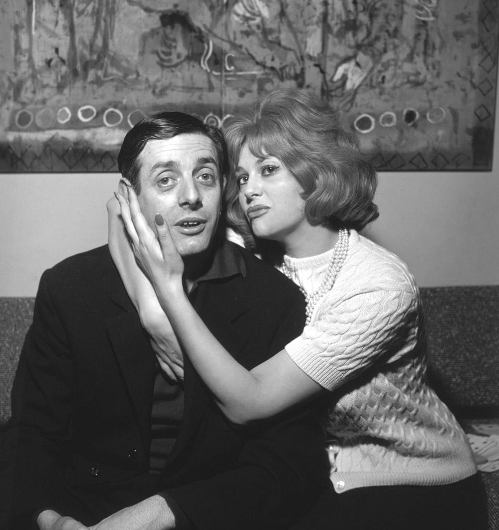 mariobianchi18's tweet photo. Il #18luglio 1929 nasceva #FrancaRame. Donna coraggiosa, impavida, partecipò a memorabili rivoluzioni di scena, pensiero e azione. Sceneggiatrice e attrice col marito #DarioFo non esitò a raccontare a teatro la sua terribile esperienza: nel '73 rapita e stuprata da 5 neofascisti. https://t.co/7ZBPK6eHJp