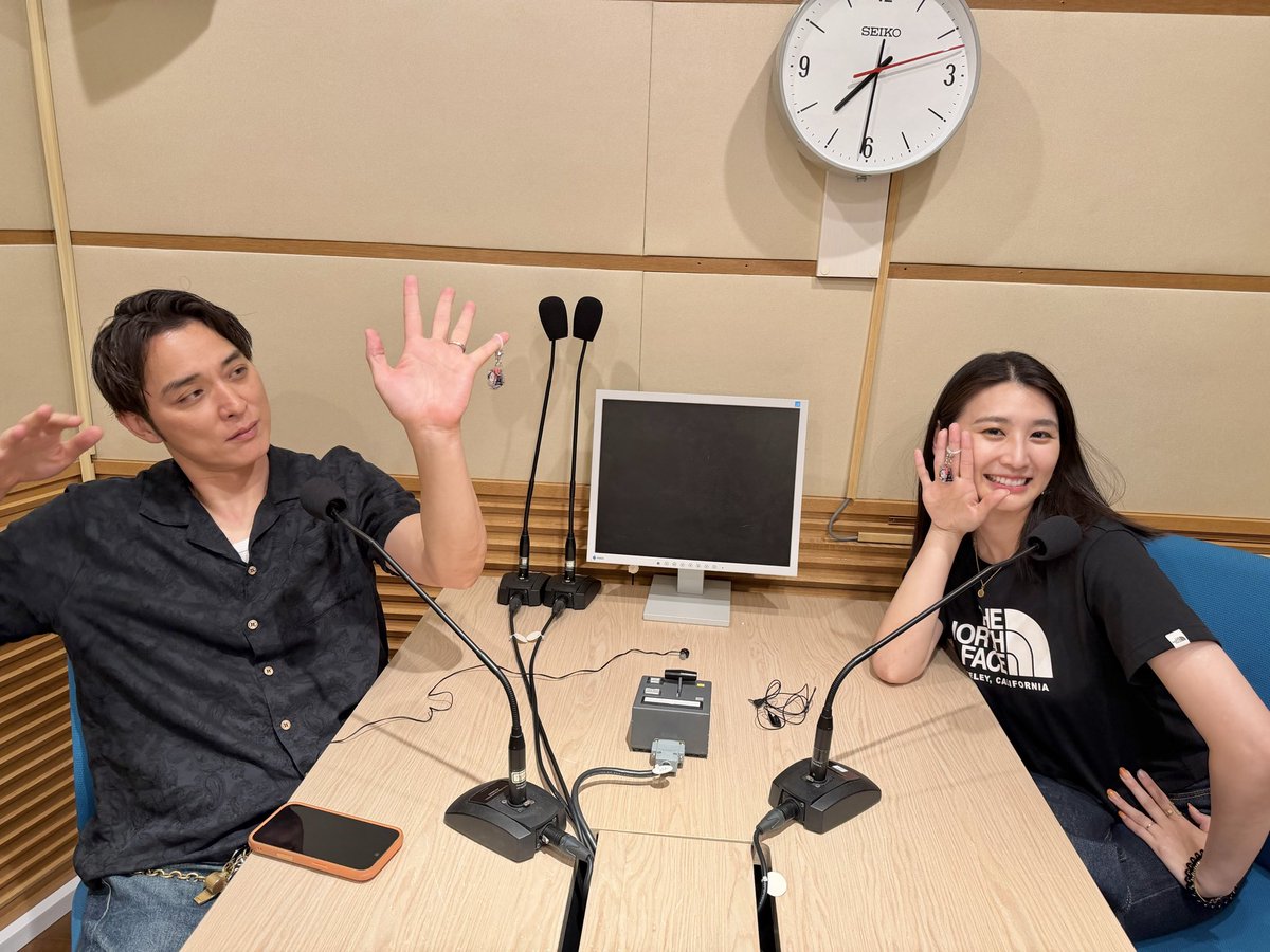 choibazu's tweet photo. 来週は #CBCラジオ夏まつり！

7/25（土）17:00〜
スタジオドリームカプセルで
お待ちしてます🌞

グッズの販売は、
12:00〜 メイン会場の
エディオン久屋広場にて！

#ちょいバズ
#CBCラジオ https://t.co/xIs7zPCT2q
