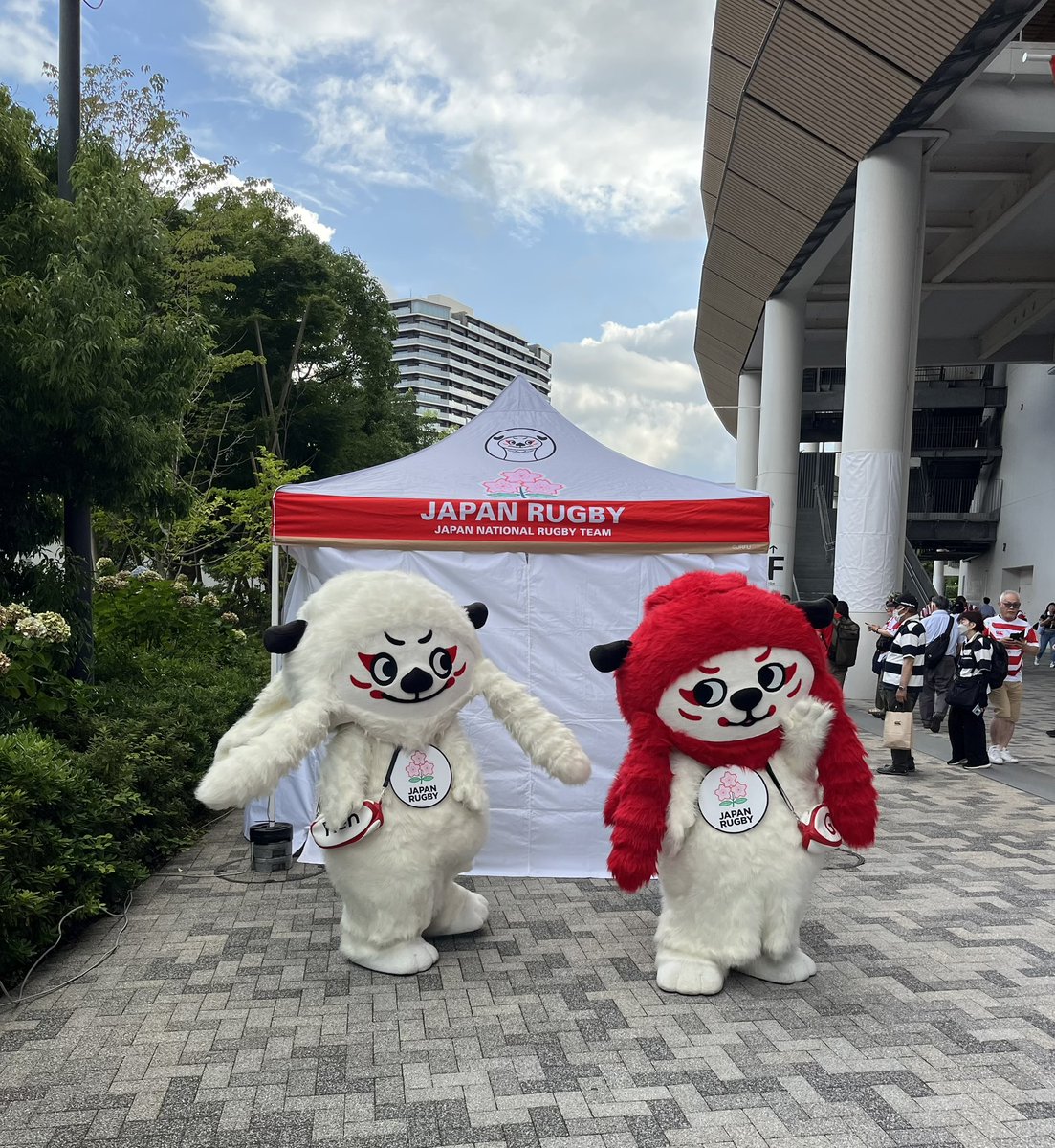 happitrp's tweet photo. 試合は負けちゃったけど、レンジーちゃんに会えたので満足です😊⚪️🔴
#レンジー #うちのレンジー  #おでかけレンジー https://t.co/cc2Wt4XmYv