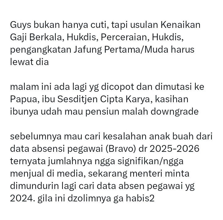 PartaiSocmed's tweet photo. Benar2 pejabat yg aneh. Bukannya sibuk membangun malah sibuk cari berbagai cara buat menyingkirkan bawahannya.. https://t.co/7kOoV5RC7N