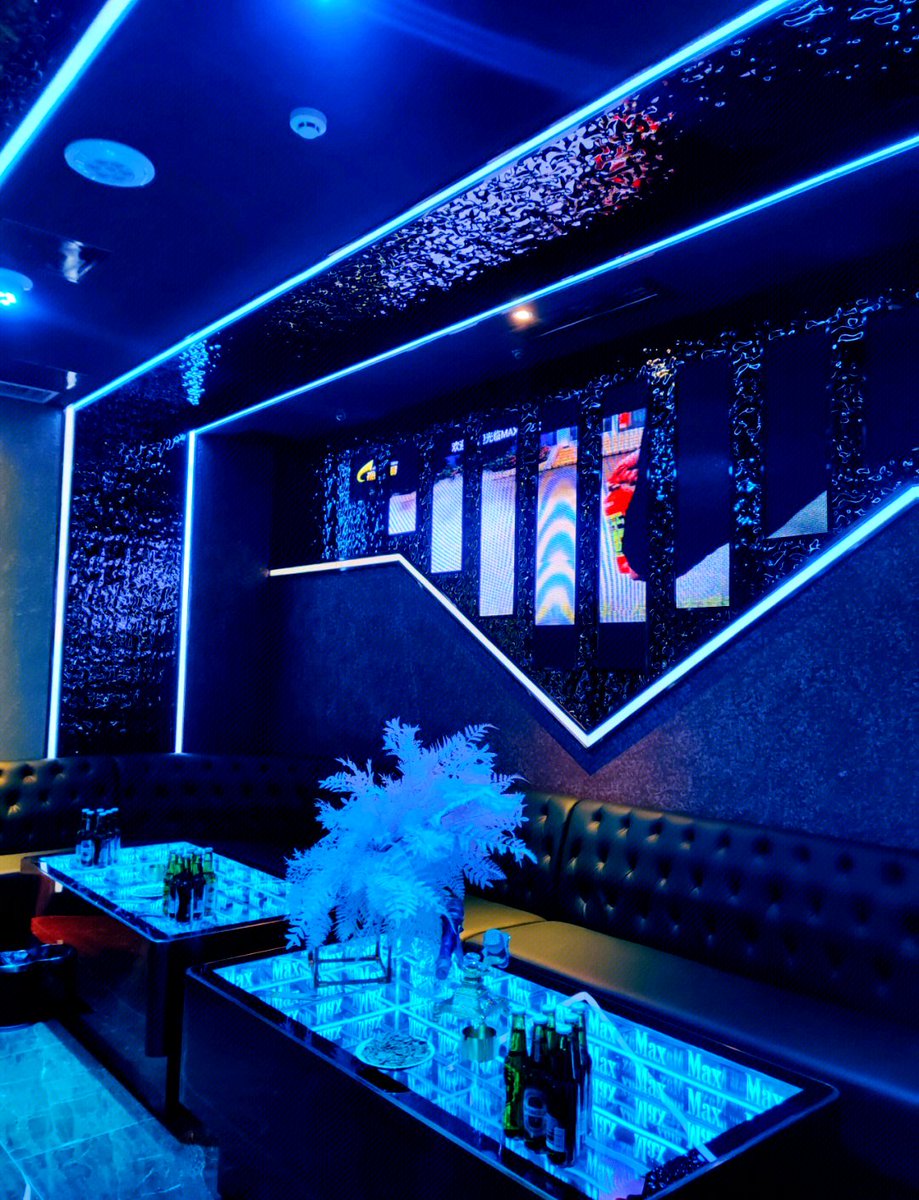 BethuneCan37429's tweet photo. Kick off the weekend with non-stop singing at the hottest KTV spot! Hit high notes, laugh with friends, and make unforgettable melodies—your mic time is now!， https://t.co/rkDmoMOjhE