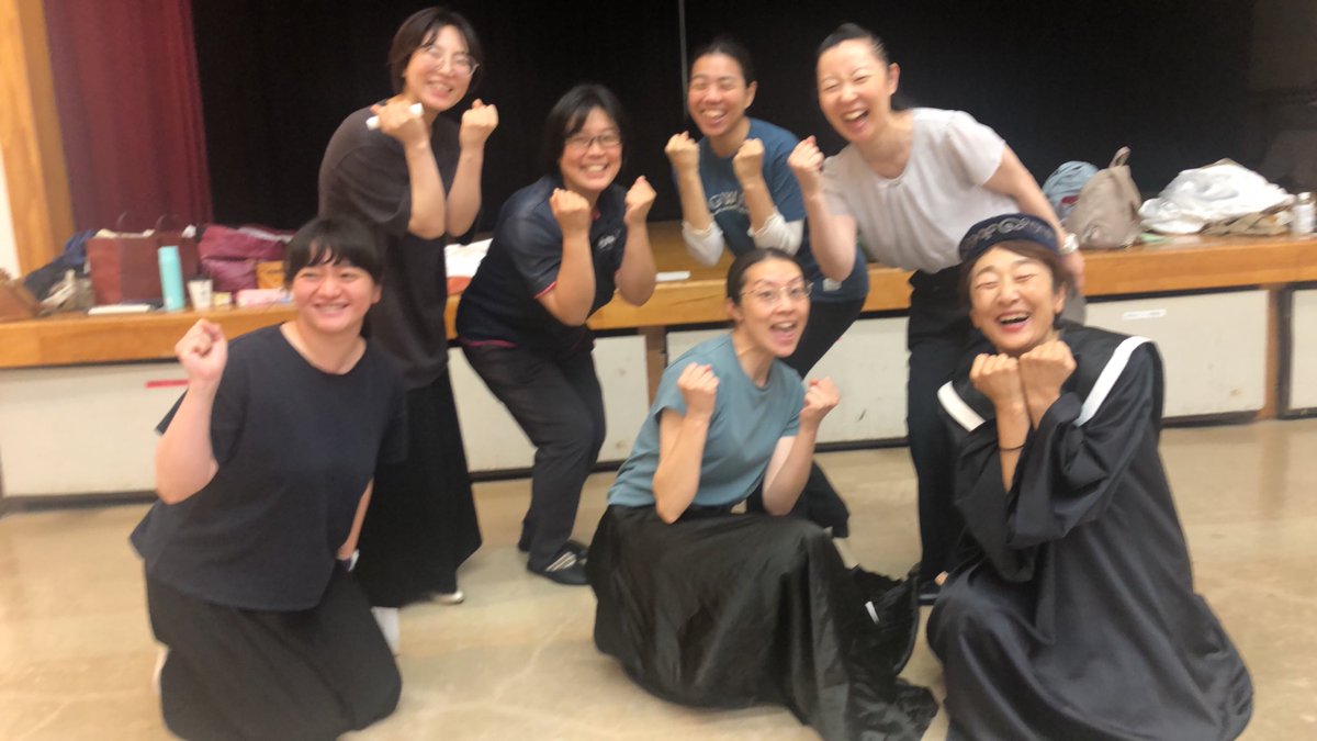 mu_cabo's tweet photo. かわいい客人に撮ってもらって
ちょっとボヤけてるけどご愛嬌😆

こちらの稽古、あちらのリハ
互いにエールを送り合って励まし合って

エスメラルダ
楽しく邁進中💨 https://t.co/nvsIBN8Uzr
