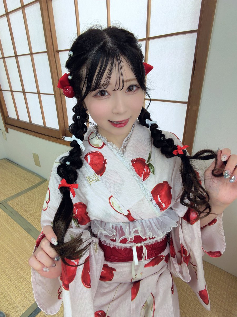 Rinocos_o_o_'s tweet photo. 隠れりんご見つけてね🍎 https://t.co/2kBhaCj1ur