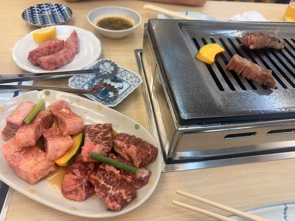 uraraai7's tweet photo. 肉食べた✌︎( ¨̮ )
創業祭やってて
いいお肉が安かった https://t.co/1sVlLUtucW