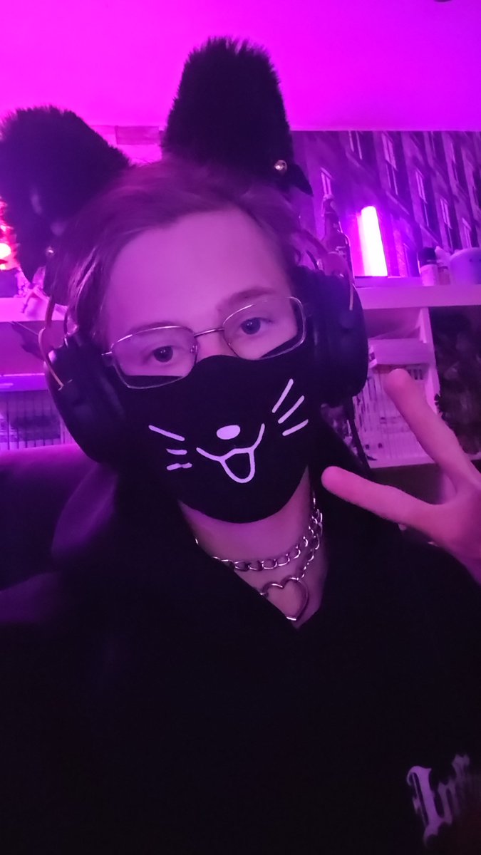 FluffyFefu's tweet photo. Haiii guyssss, How areee uuuuu <3333
#femboy #femboi #twink #catboy #neko #gay #gae #bored #bread https://t.co/ijCoRpe66d