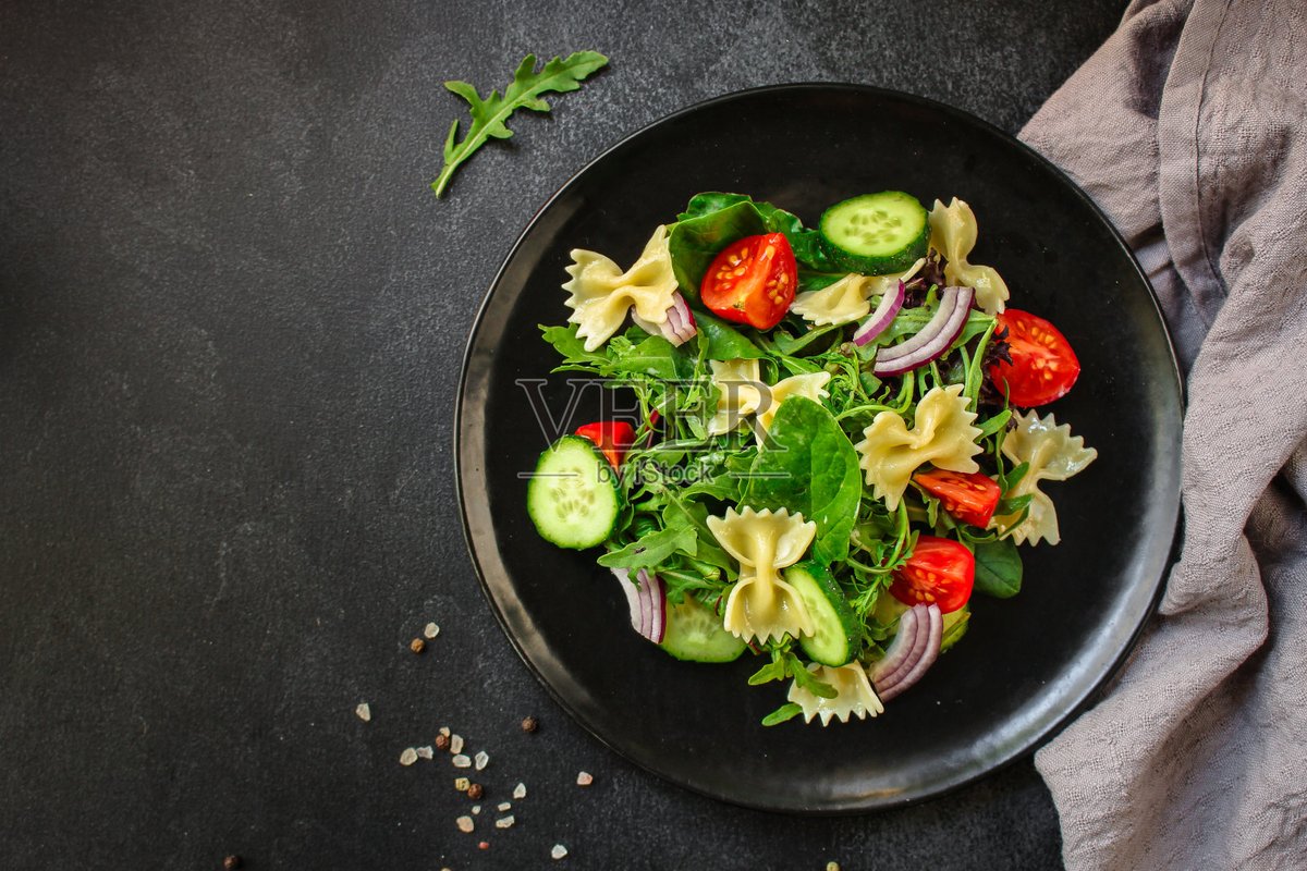 mumung081400's tweet photo. Just had the most comforting weekday lunch: creamy tomato basil pasta with a side of fresh arugula salad  Nothing fancy, just hits the spot perfectly！， https://t.co/1o1bhst4FO