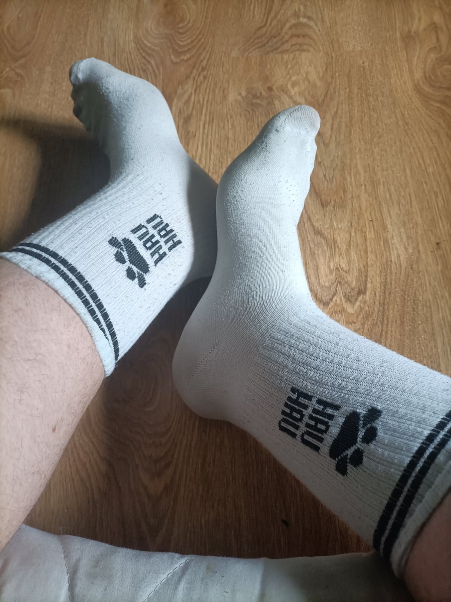 stormypupper's tweet photo. want some paws pup? 🐾🧦

#nsfw #gaynsfw #pupplay #kink #whitesocks #dirtysocks https://t.co/o1bSpUqKxQ