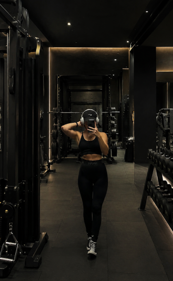 alina_XBT's tweet photo. gm!

saturdays are for touching grass and working out.
what are y'all plans for the weekend? 👀 https://t.co/UAOzOGTo0q