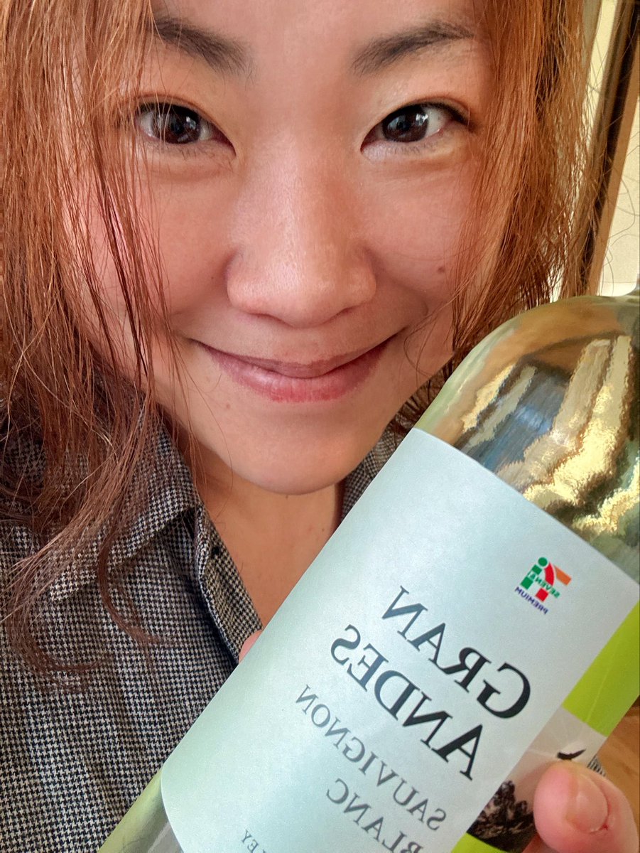yuko111611161's tweet photo. ワインと女と歌を愛さぬ者は、生涯の愚者であろう…

全部好きだと、ルター教授、お前のようになるらしいな…

・鯛の刺身
・月島、肉のたかさごの、焼豚と角煮
・ポテトサラダ
・生姜胡瓜納豆←おg作

恥知らず共！乾杯！
←恥知らずはお前です。

いただき( ｀Д´) https://t.co/OKvf6dkb6L