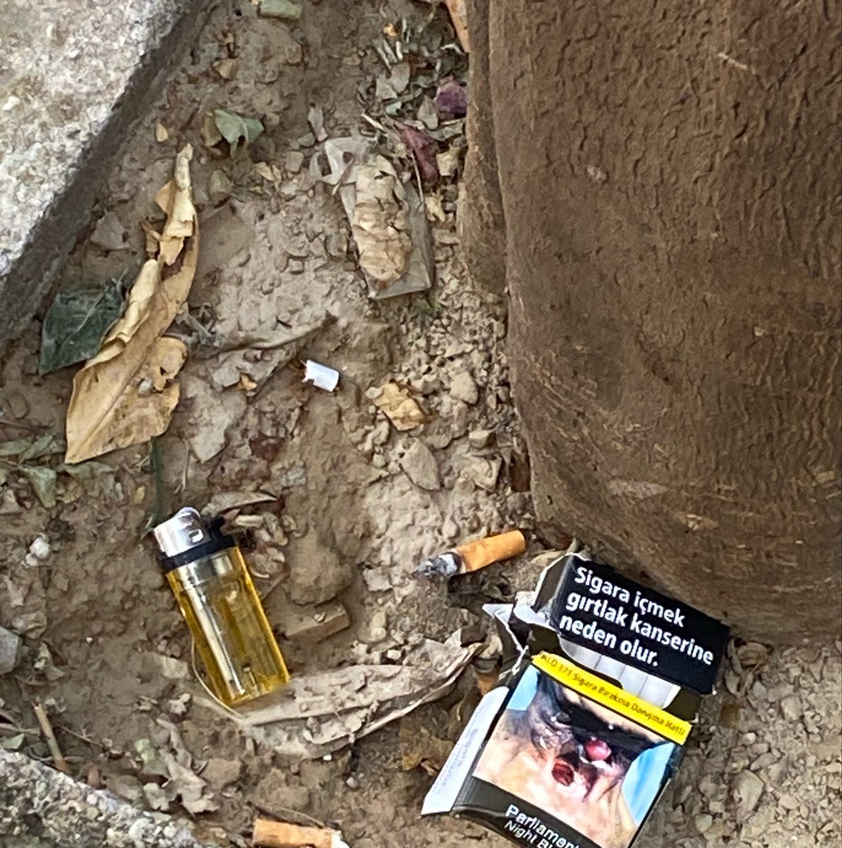 Mhmt1905W's tweet photo. Biri yeter bırakıyorum demiş https://t.co/KUOGPHyksV
