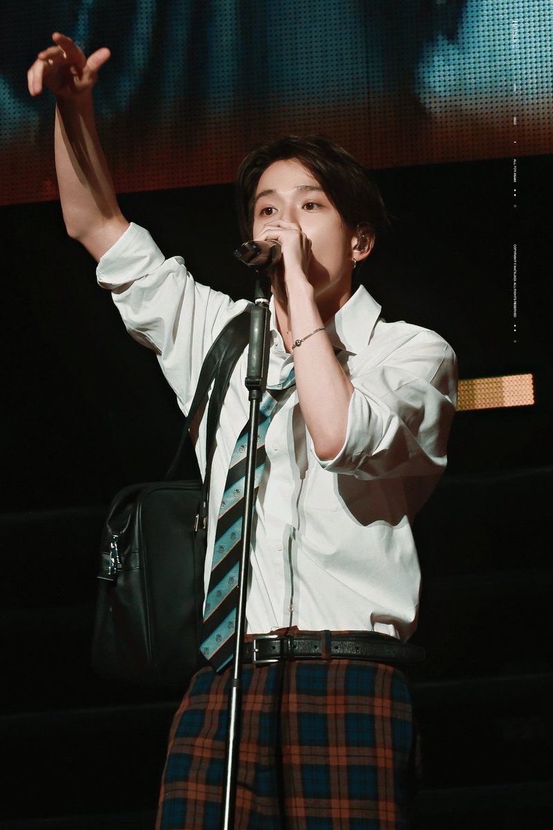 asahiprints's tweet photo. asahi looks extra handsome in a school uniform 🥹 #아사히 https://t.co/EtnAx6xqsX