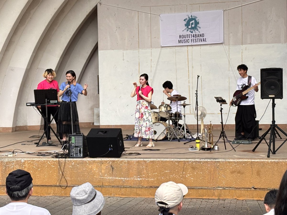 eosan240's tweet photo. 第3回ROUTE14band音楽フェスティバル。前回は大雨でパスしてしまったのでこれで2回目の参加です。いろんなジャンルの音楽が聴けて楽しかったです😊
Route14Bandは新しいアルバム発売してJZ Bratで発売記念ライブをやるそう。これは行かないと😇 https://t.co/9M7DUuwDAu