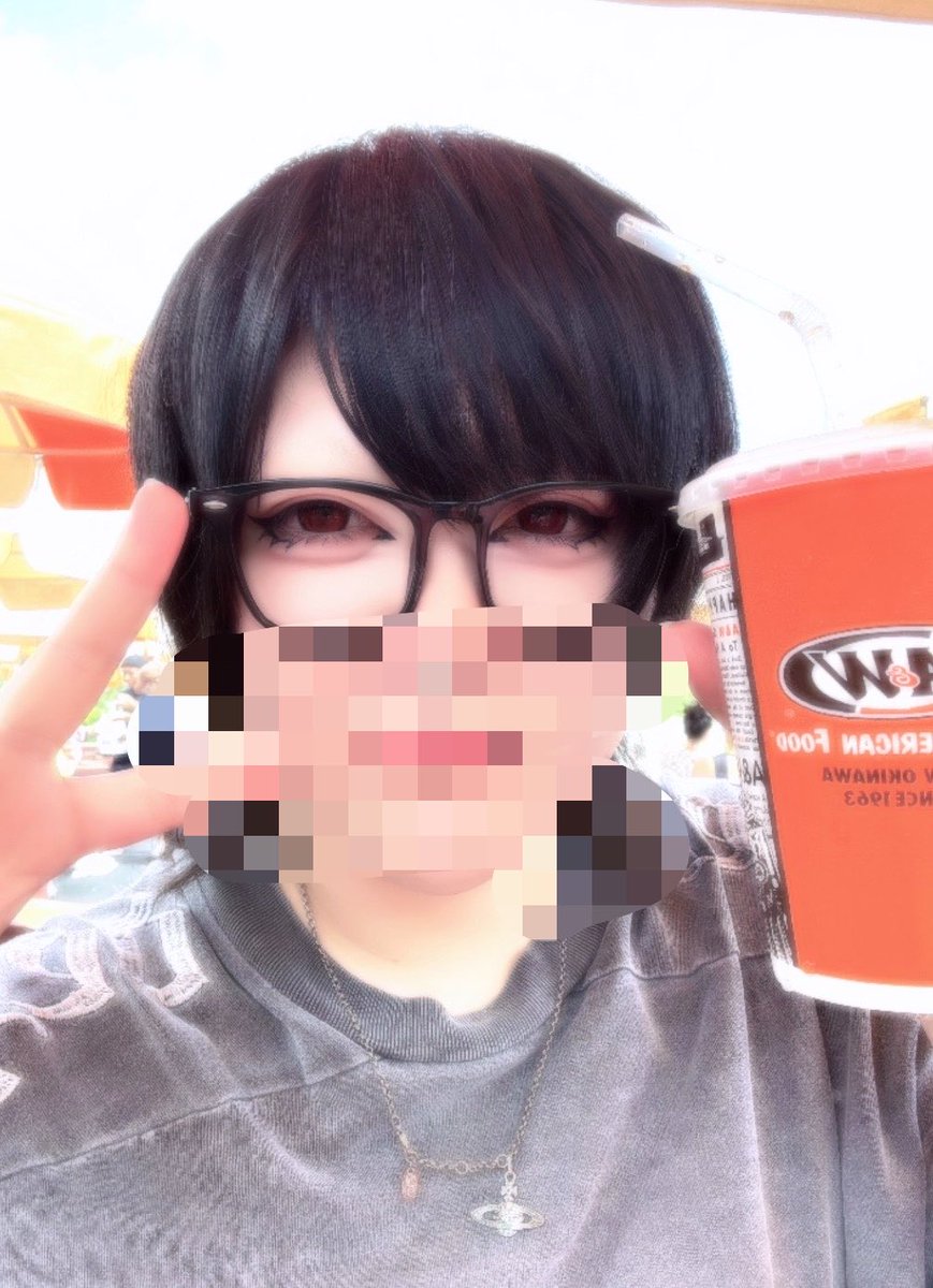 kosubenu's tweet photo. 退院したので家族で沖縄きた https://t.co/scZ4o389UE