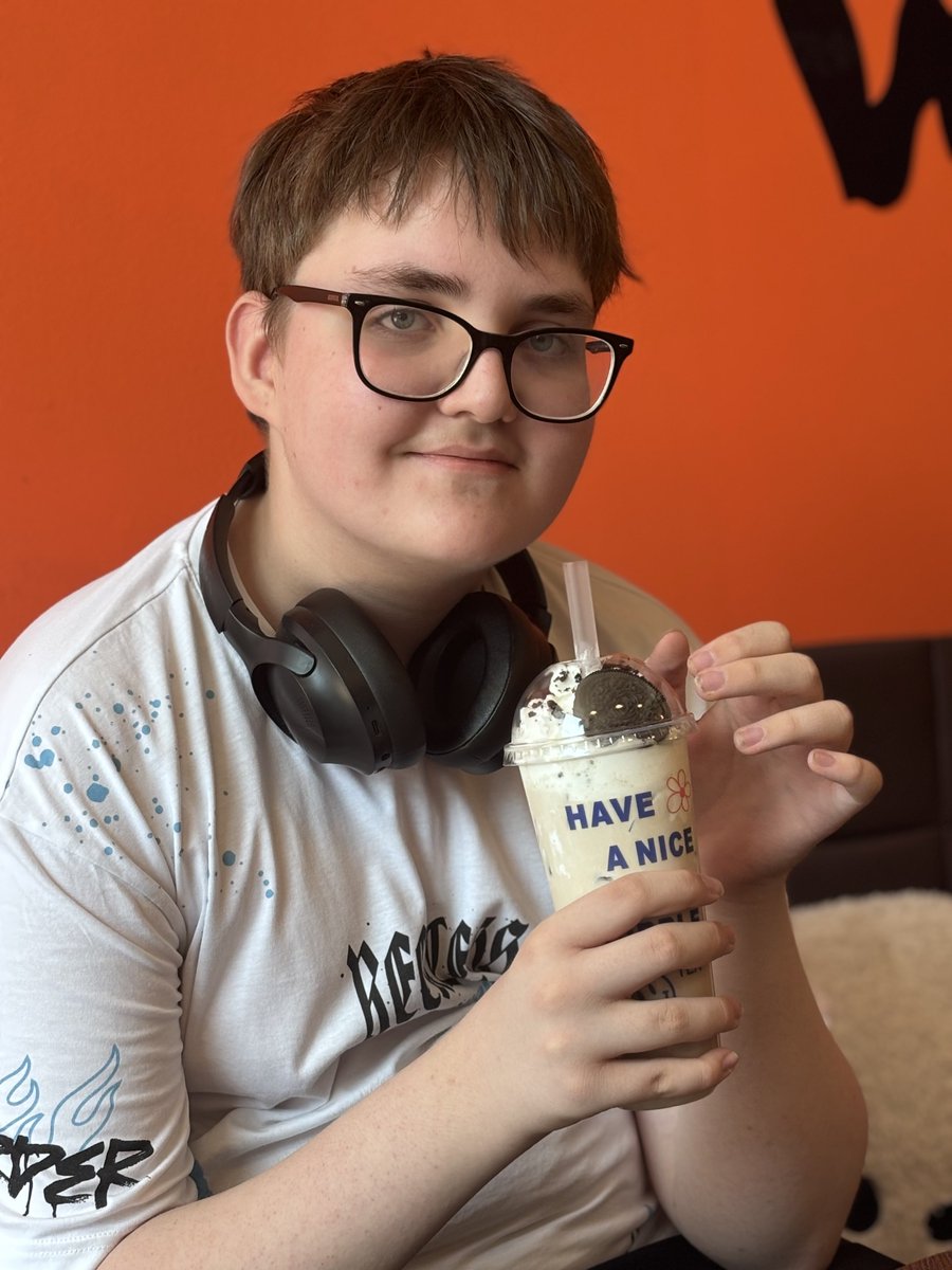 davidbailey66's tweet photo. Exploring Rīga’s Japanese culture with my Japanophile son #anime #ramen #manga #bubbletealover #consolegamer 🇱🇻 🇯🇵 https://t.co/0UPREeRKny