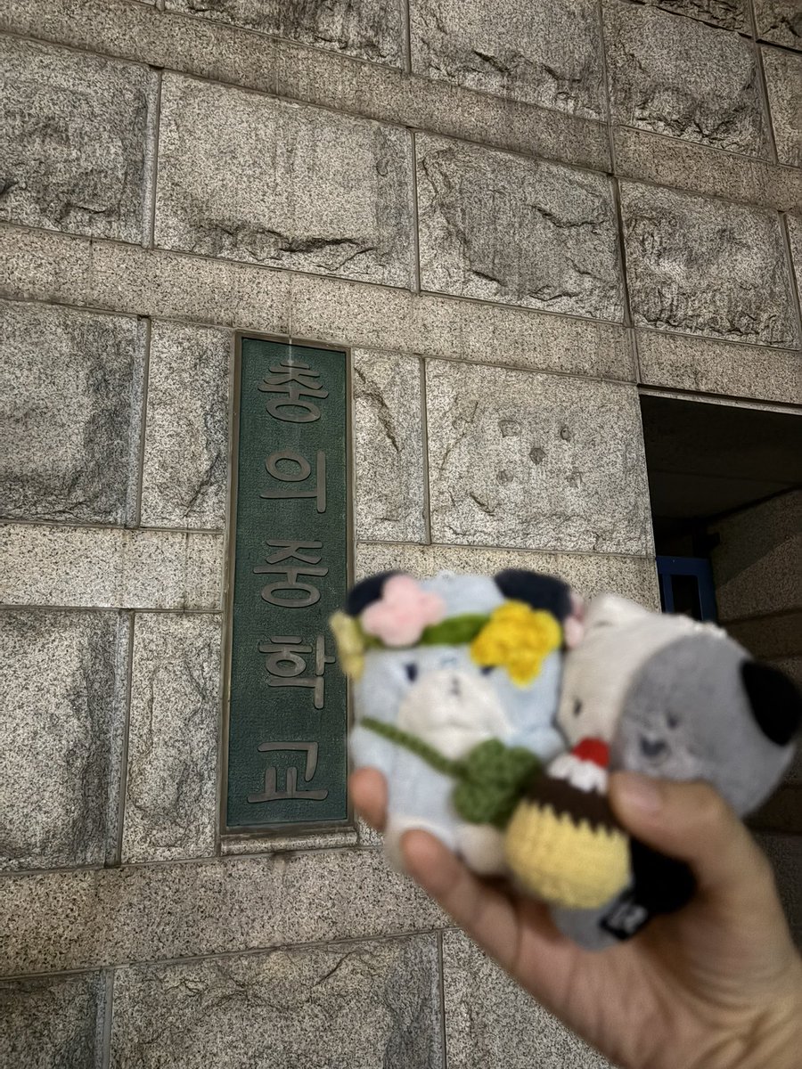 c_TAK2's tweet photo. 지석아 너를 제외한 의정부 사람 다봤어 (곱창맛있더라왜안왔어학교멋지더라왜안왔어)
@__ging___ 
# 악잘잘 https://t.co/aFaGbWPCzR