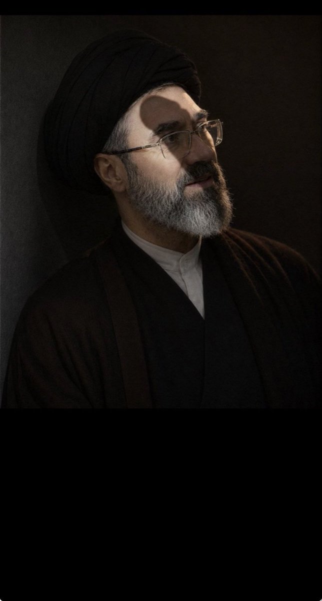 aryantofigh's tweet photo. @aily_mrl برای این رهبر! https://t.co/PeODXKGEDA