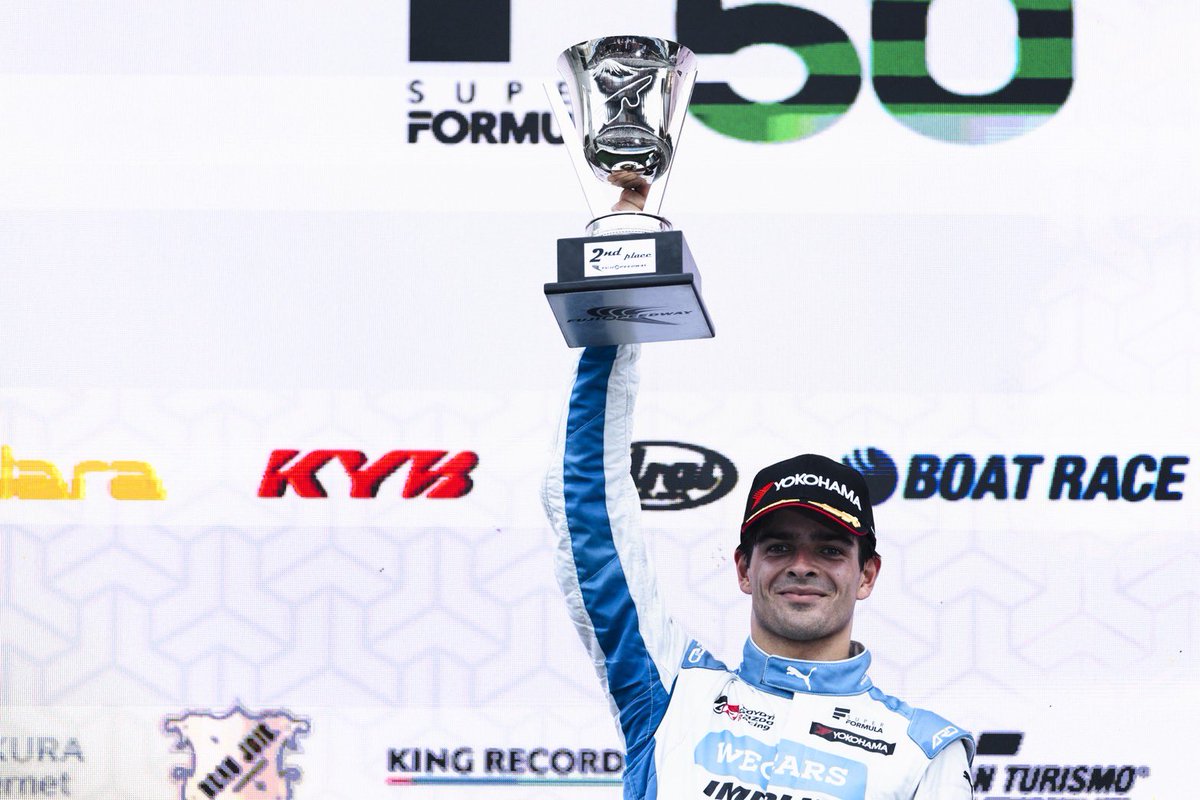 KazukiHoshino's tweet photo. SUPER FORMULA Rd.6
【QF:P1 , RACE:P2】

簡単には今の気持ちを言い表せないですね💦

もちろんポールからの2位は悔しいのだけれど
今日ザックとチームが成し遂げた事は、本当に素晴らしかったです😭

ここ数年ずっと苦しい戦いが続いていた中で、正直色んな雑音も聞こえてきました

でもどんな苦しい時でも応援し続けてくれたファンの皆さん、そして支え続けていただいたスポンサー様・関係者の皆様に、なんとか良い結果を届けたい
その一心でここまで頑張ってきました

そして今日、先ずはひとつカタチにできた事が本当に嬉しいです😭

またここから一歩ずつ頑張ります👊

明日のレースは厳しいポジションからのスタートですが、ザックと共に１つでも上のポジション目指します‼︎

今日もたくさんの応援、ありがとうございました‼️

#全開魂