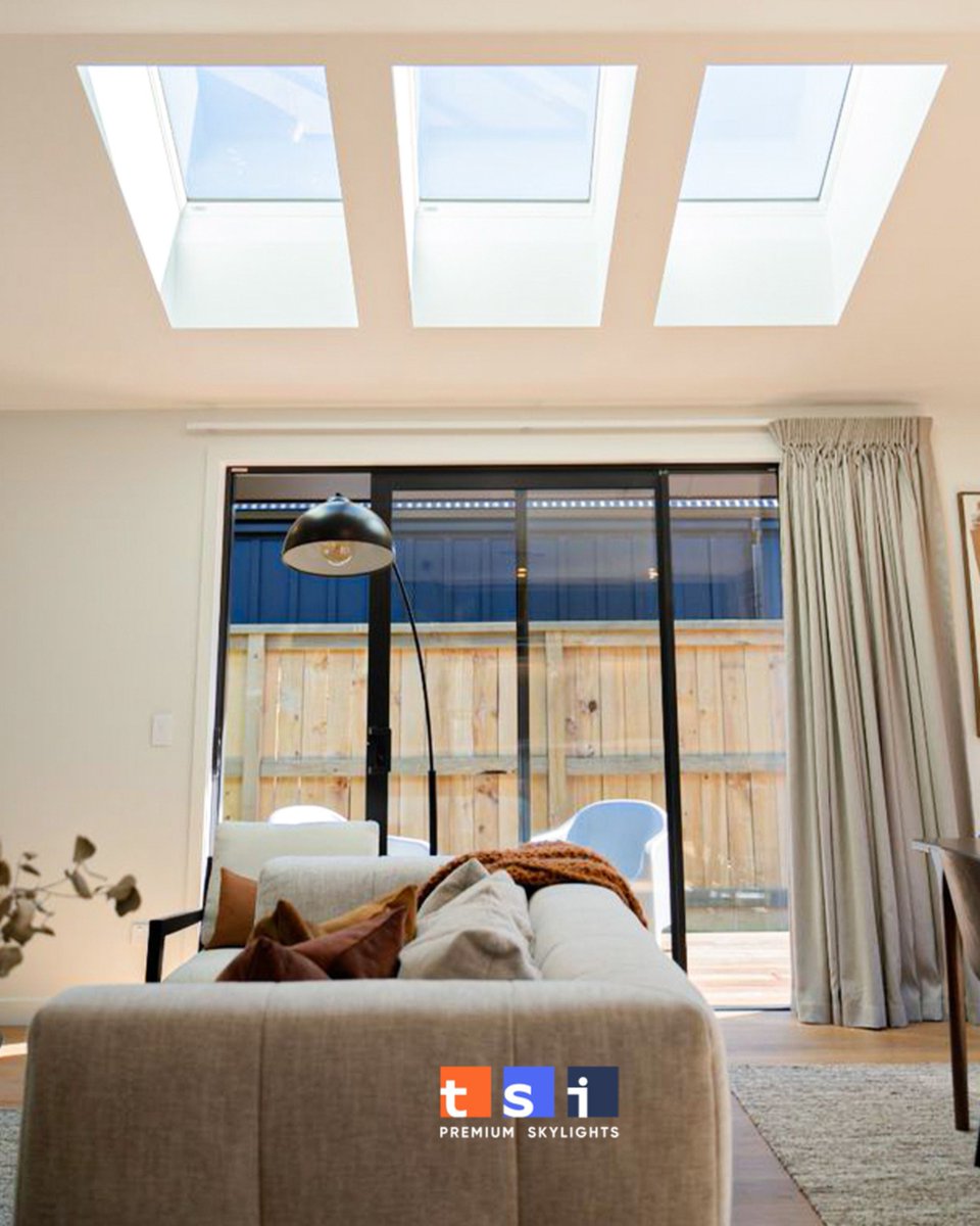 torontoskylight's tweet photo. Let the sky brighten your day!🌤️ 

This modern home features stunning skylights that flood the living space with natural light, creating a warm and inviting atmosphere.

📲416-365-7557
🔗https://t.co/nu3TErkqGV

#torontoskylight #residentialskylight #skylightinstallation https://t.co/Hk5jZJG4Zj