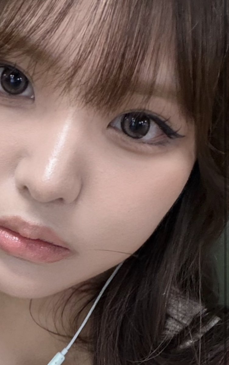 udangttang_'s tweet photo. #코덕트친소 #코덕_트친소 #일상계_트친소 #트친소
화장 너무너무 좋아하고
특히 렌즈 좋아합니다 ㅠㅅㅠ
렌즈 나의 삶 나의 인생
정보 공유 많이 하면서 친해지고 싶어요! 
ヾ(❀^ω^) https://t.co/3jdRGYMqH9