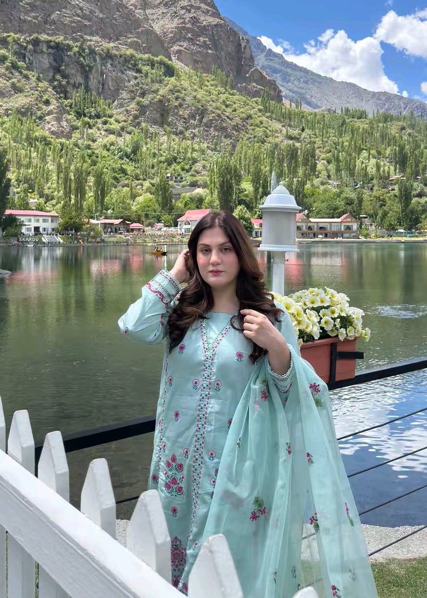 گلگتی لڑکی tweet media
