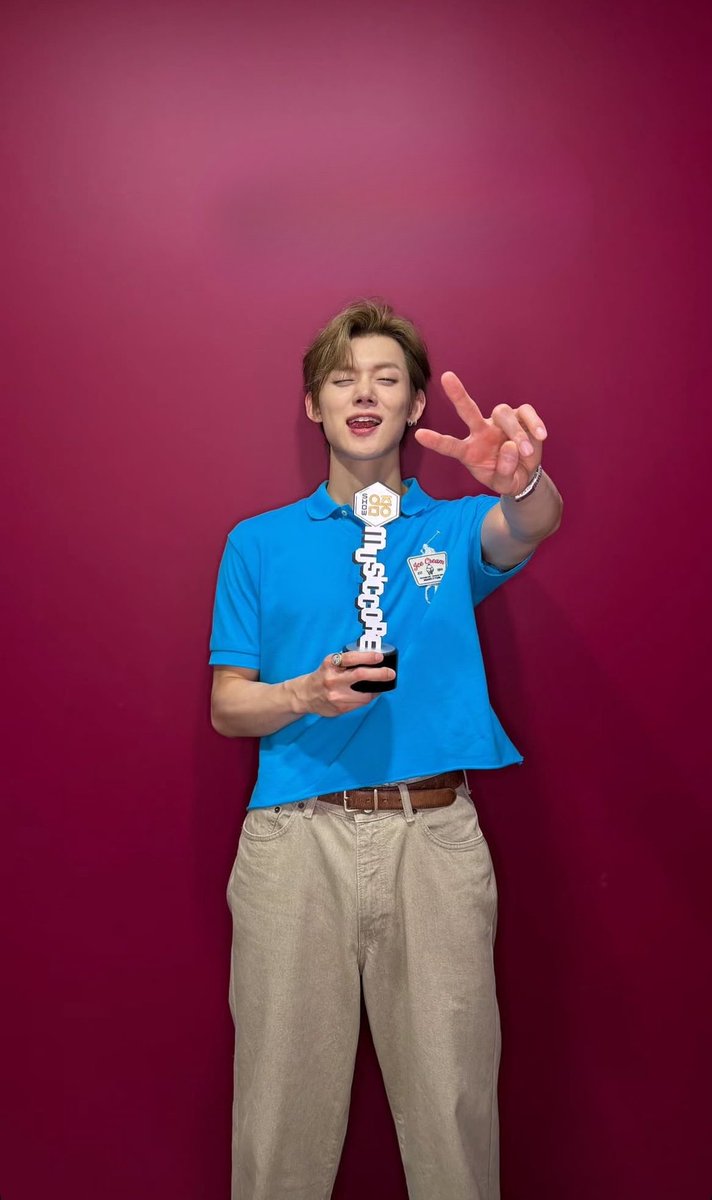 yewnzun's tweet photo. thank you MOAs, for filling this era with so much love. 🩵 https://t.co/VgHDEr2t7o
