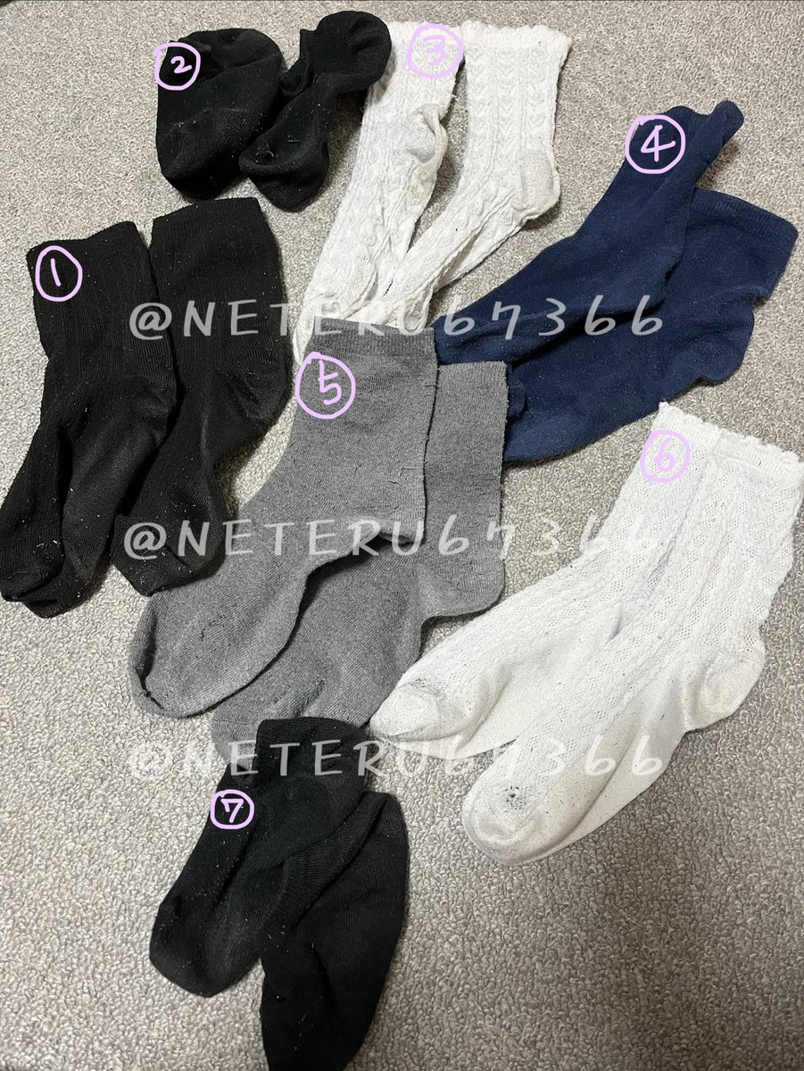 neteru67366's tweet photo. 今ある靴下の中でもボロめなやつ🧦
靴下売ります！

dmに番号送ってください🫶🏻

 #靴下売ります https://t.co/JNTO7ekiOC