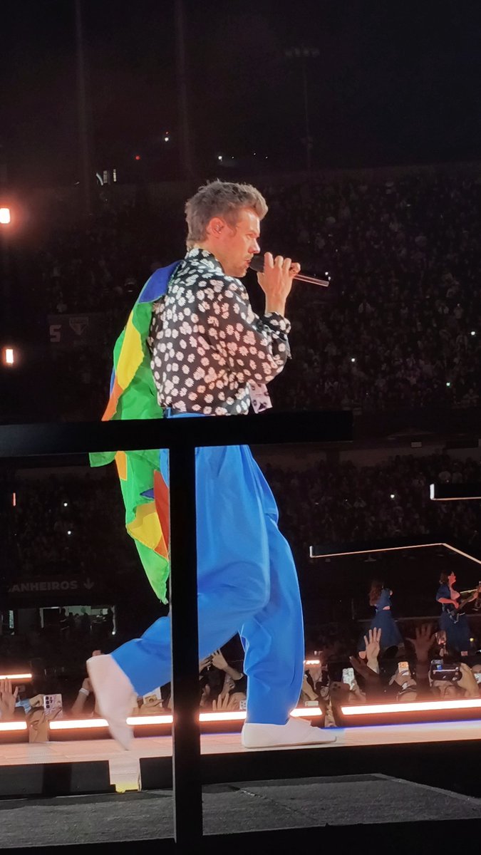 lsa_lele's tweet photo. Melhor show da minha vida 😭😭😭 https://t.co/aEVa9ccB19