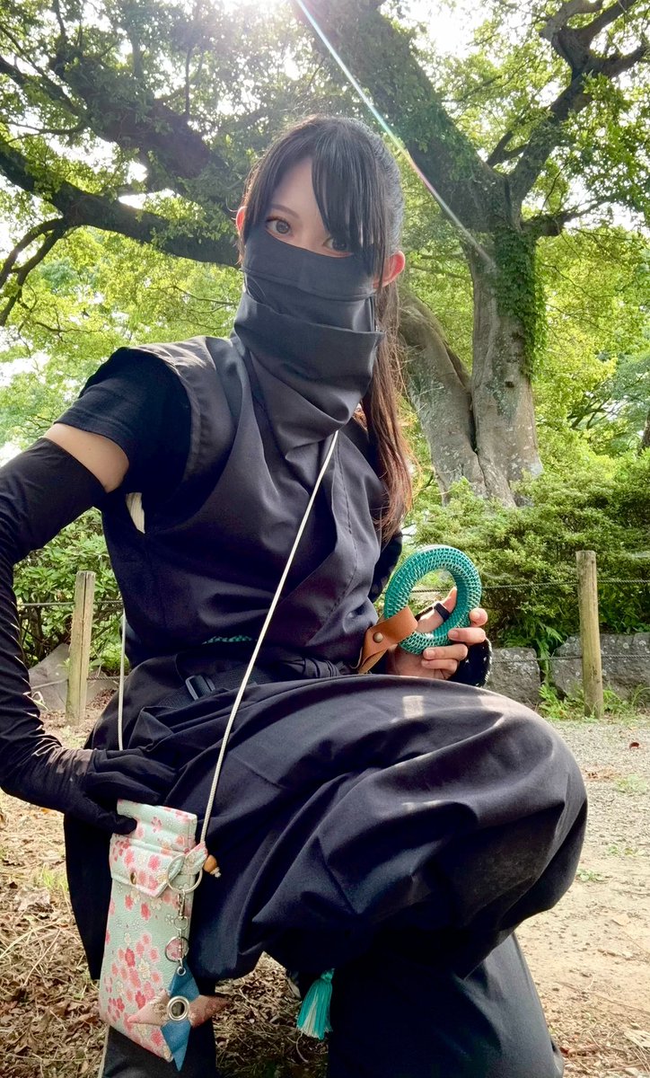 ERI_FUMA_'s tweet photo. 本日はおもてなし忍者でした

今年の夏暑すぎる🐧
そんな中、剣術体験参加してくださった皆さま本当にありがとうございました！

来週はもっとｱﾁｱﾁして参ります✈️

 #相州乱破衆  #風魔忍者 https://t.co/hbKCcnKIFX