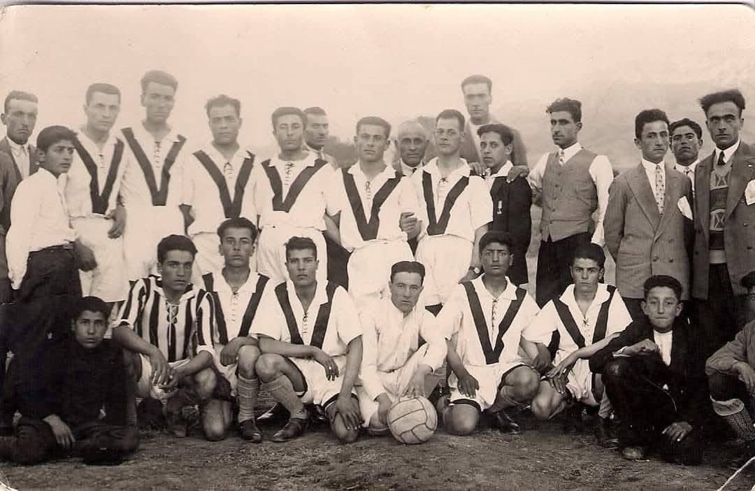ultrasvanspor's tweet photo. 27 Haziran 1931’de Şanlı Vanspor kuruldu. O günden bugüne çok şey değişti ama sevgimiz davamız asla değişmedi. Var ol memleket! https://t.co/teUIPTBhZ2