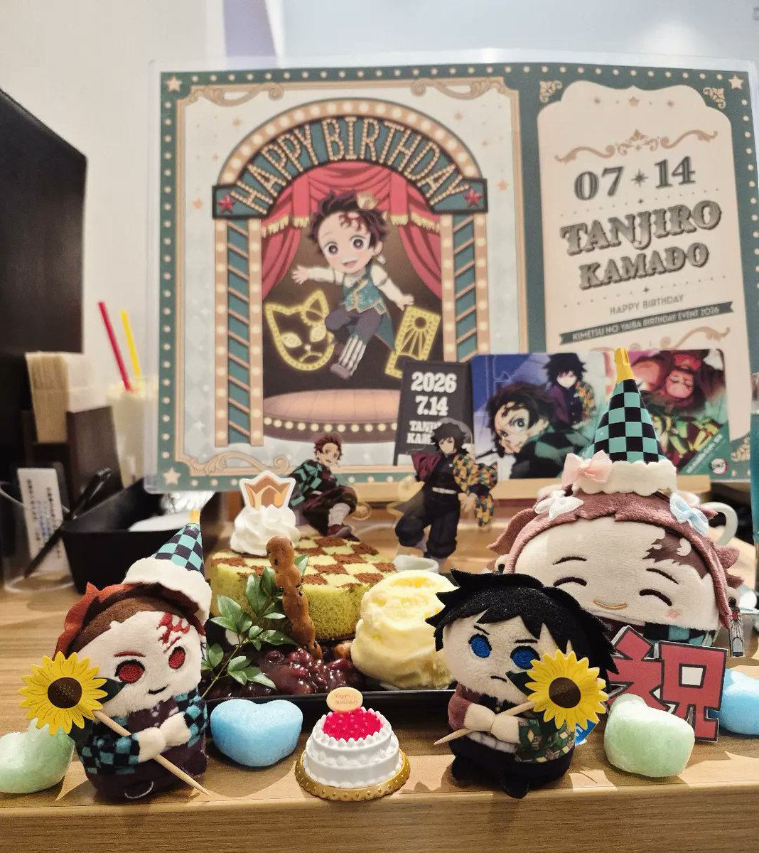 mayashin's tweet photo. 遅くなったけど、炭治郎くん誕生日おめでとーー‼️🎉✨️ https://t.co/03d46HxfwZ