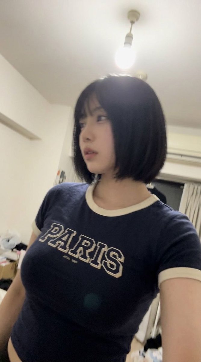 victoria_paReb's tweet photo. 太ったからTシャツきつい https://t.co/tgWTRhLF6P