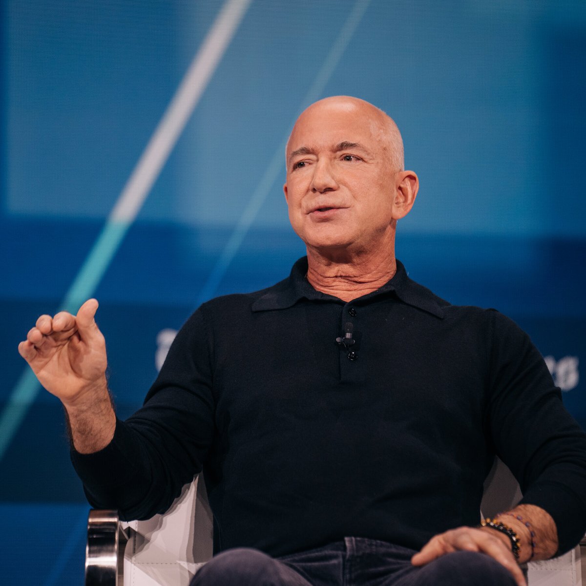 StartupWisdom_'s tweet photo. .@jeffbezos on how to overcome stress instantly:

“Stress primarily comes from not taking action over something that you can have some control over. If I find that some particular thing is causing me to have stress, that's a warning flag — it means there's something I haven't completely identified that's bothering me, and I haven't yet taken action on it.”