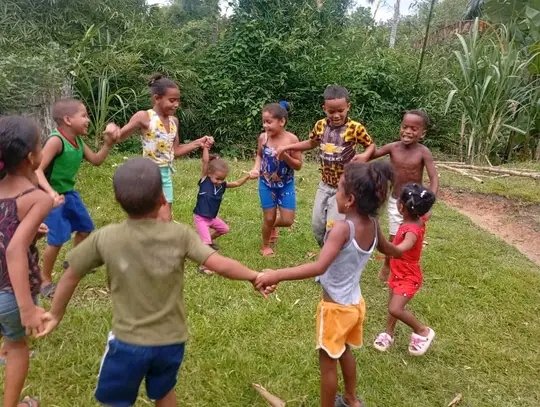Eliadis9's tweet photo. #Imías Continúan actividades de verano en Imías por barrios y comunidades. https://t.co/ybOa4dD28X
