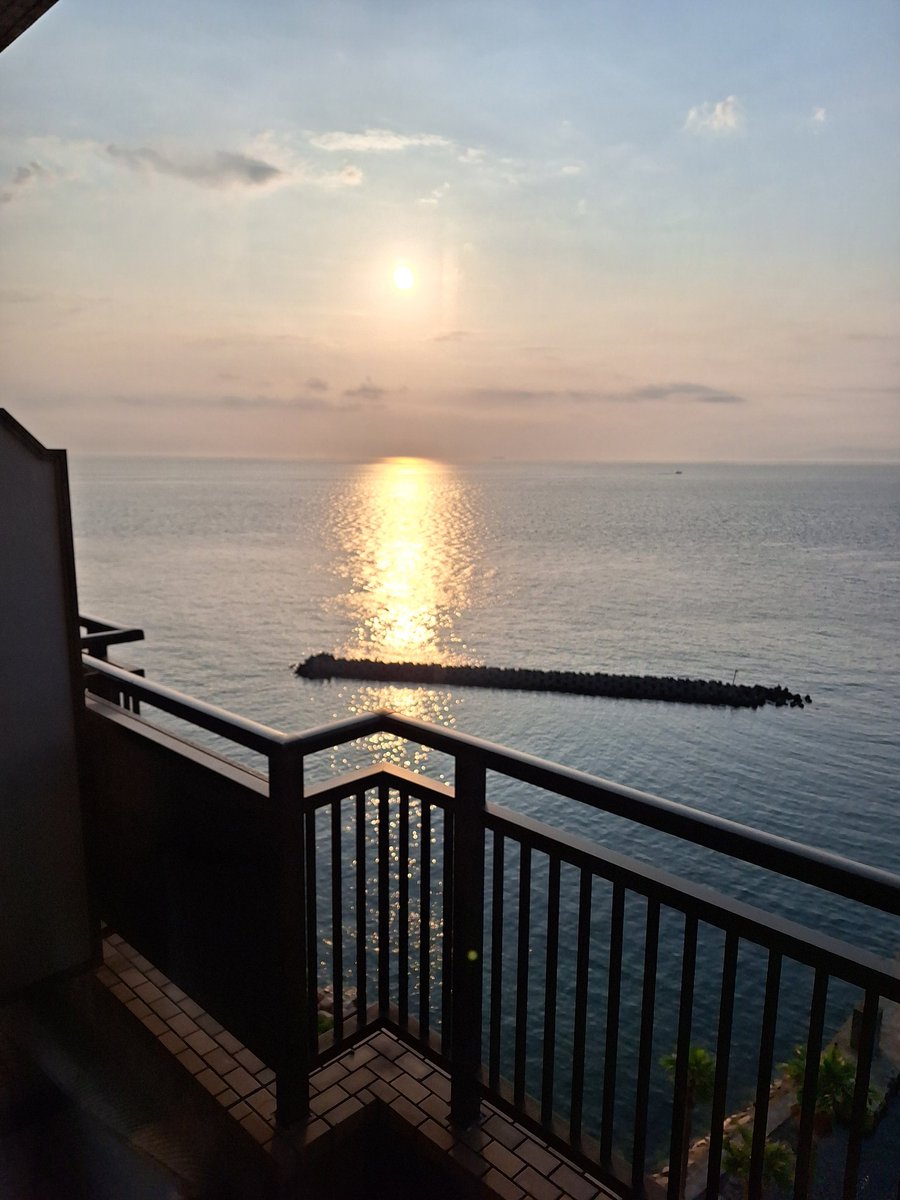 vCTJ6MruhS95655's tweet photo. #旅好きのダンディー😋🍴💕#淡路島の巻き！🎵前菜と、淡路牛、肉厚と甘味が特徴的な玉ねぎのステーキを、地酒と友にいただきました🍴🙏#福良港の渦潮クルーズ。楽しく過ごせてよかったです！👍️皆様今日も１日お疲れ様です😌💓 https://t.co/6TAbfaLpyh