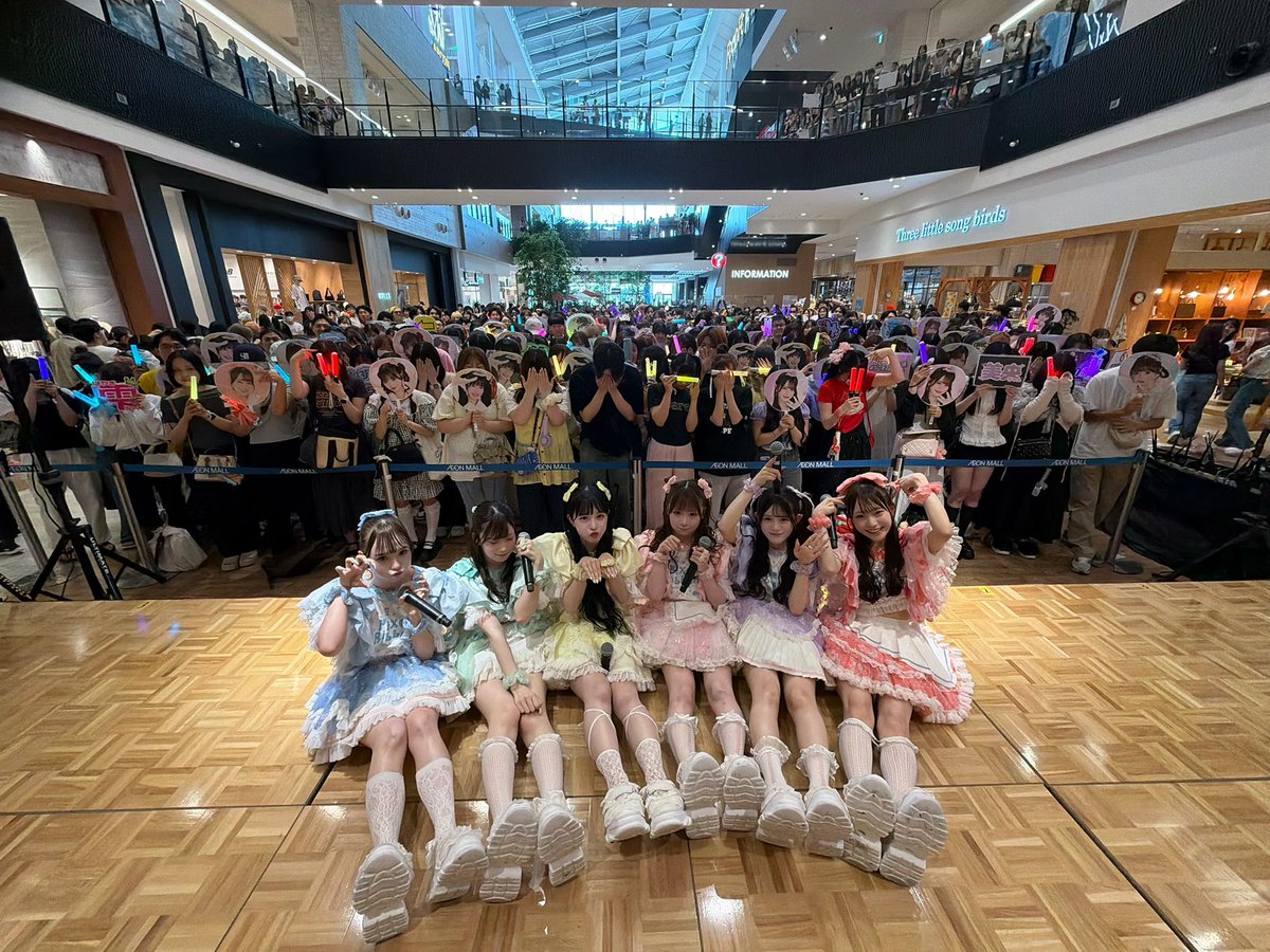 pixel_ribbon's tweet photo. 本日はフリーライブツアー for ZOO to LOVE
石川県 イオンモール白山 さんありがとうございました🐠🫧

初めての石川県でたくさんの方が集まってくれて嬉しい気持ちでした🤍✨
声出しできない中でもたくさんフリフリしてくれてありがとう🎀💫

次回は明日7月19日(日)📍大阪府 もりのみやキューズモールBASE さんにて開催されます🎀
明日も待ってるね🎶

詳細はこちら⬇️
https://t.co/TwpvNRcQOb

#PixelRibbon #ぴくりぼ