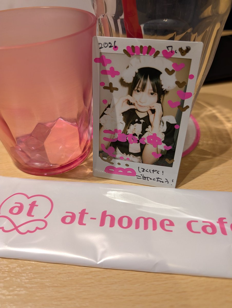 _hakugenn_'s tweet photo. のえにゃにご帰宅中チェキ初お披露目😆 https://t.co/yzRBrdAJMV