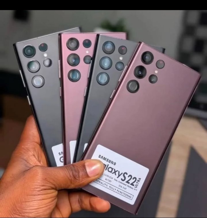 asherrkiinee's tweet photo. 4 winners!!🎊

The  4 people that has 1k likes in the comments wins one of  the latest phones

Like , repost and follow me 

Will pick in 48hrs https://t.co/D11P9KxjJ5